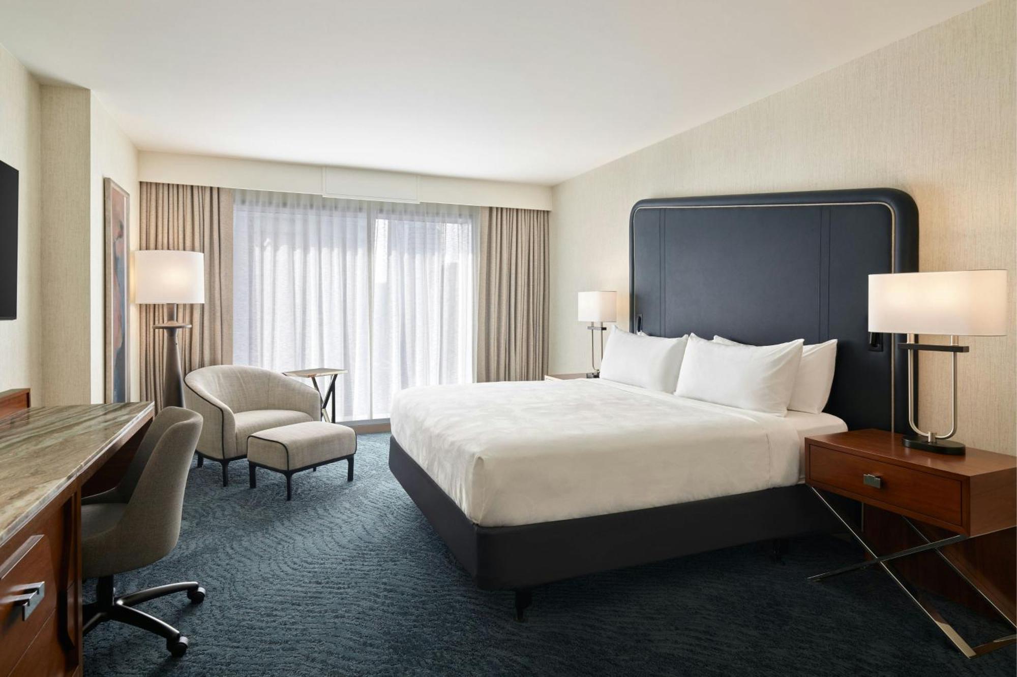 King Room with City View - Top Floor,1669852937:JPEG